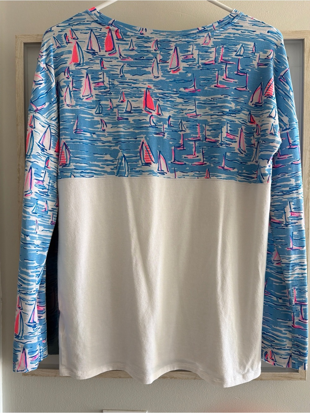 Lilly Pulitzer Finn MSRP $74 PTP 21” stretchy tee long sleeve top MEDIUM FIT - Picture 3 of 7